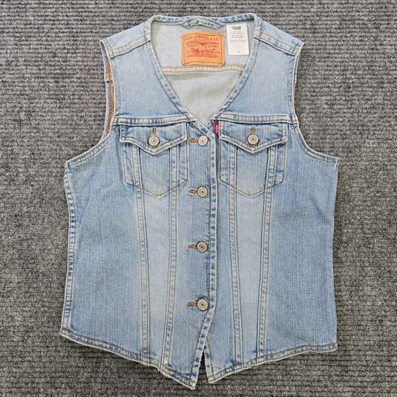 Levi's Tops - Levi’s Vest Womens Small Blue Denim Sleeveless Button Front Trucker